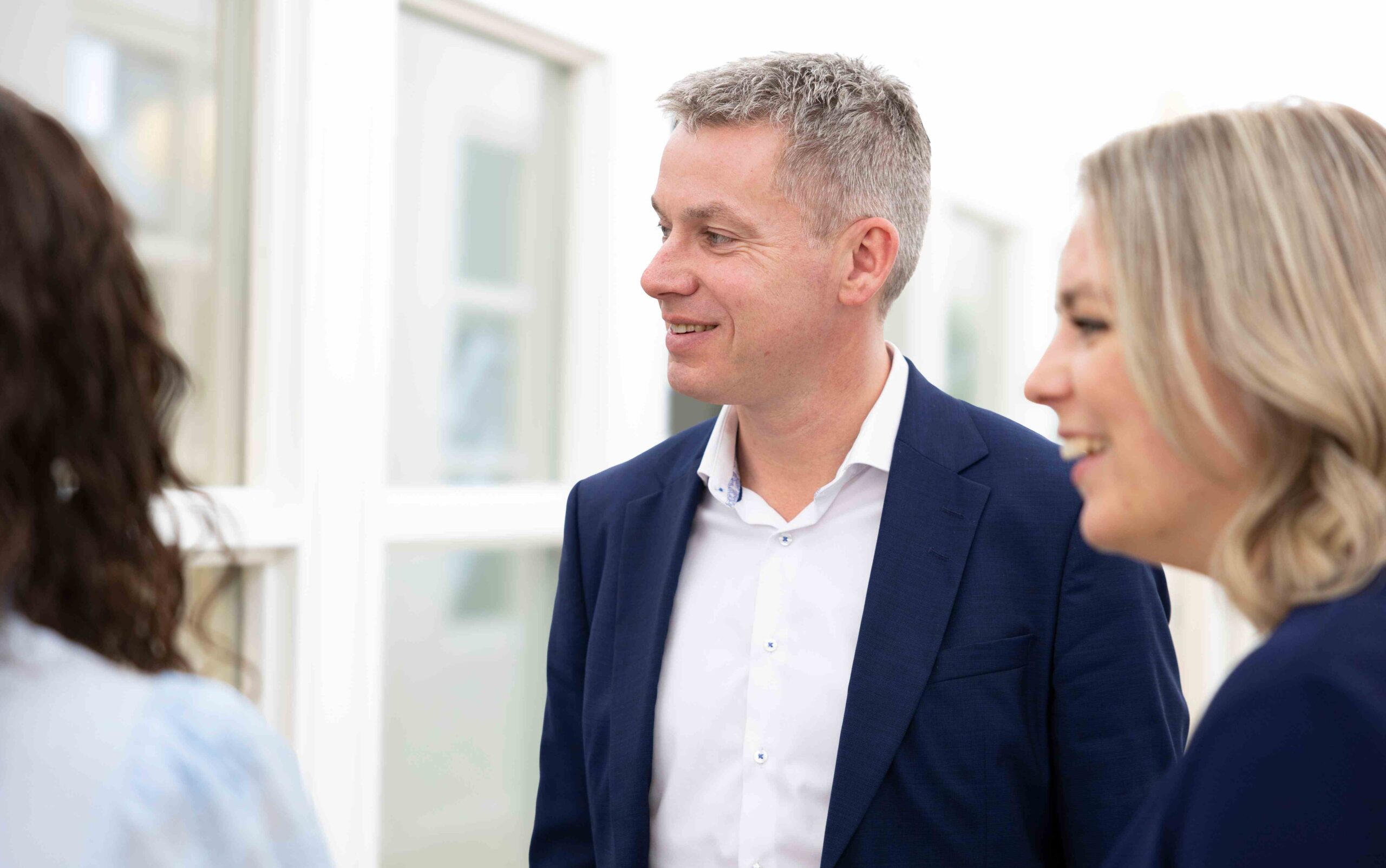 - Peter Ingemann Jensen, kontorleder, partner og registreret revisor, Redmark Hadsten.